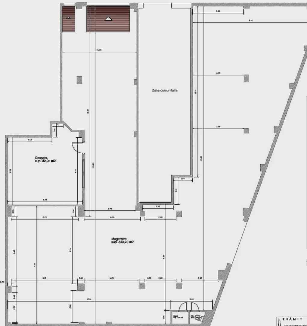 Comercial para arrendar em Girona cidade - 1 200 € (Ref: 9977906)