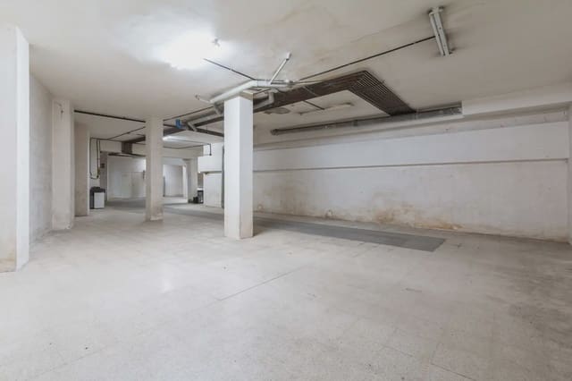 Comercial para arrendar em Girona cidade - 1 200 € (Ref: 9977906)