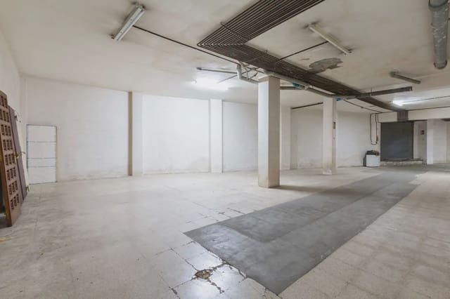Comercial para arrendar em Girona cidade - 1 200 € (Ref: 9977906)