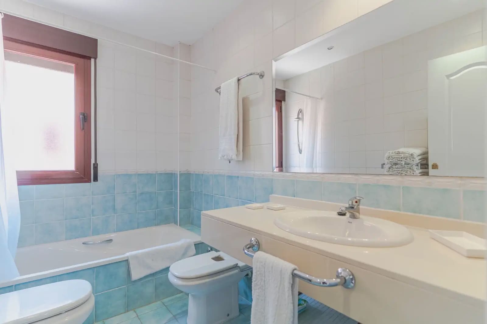 Adosado de 4 habitaciones en Motril en venta con piscina garaje - 550.000 € (Ref: 9978039)