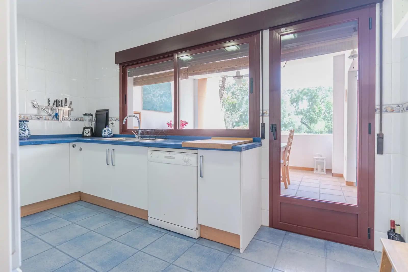 Adosado de 4 habitaciones en Motril en venta con piscina garaje - 550.000 € (Ref: 9978039)