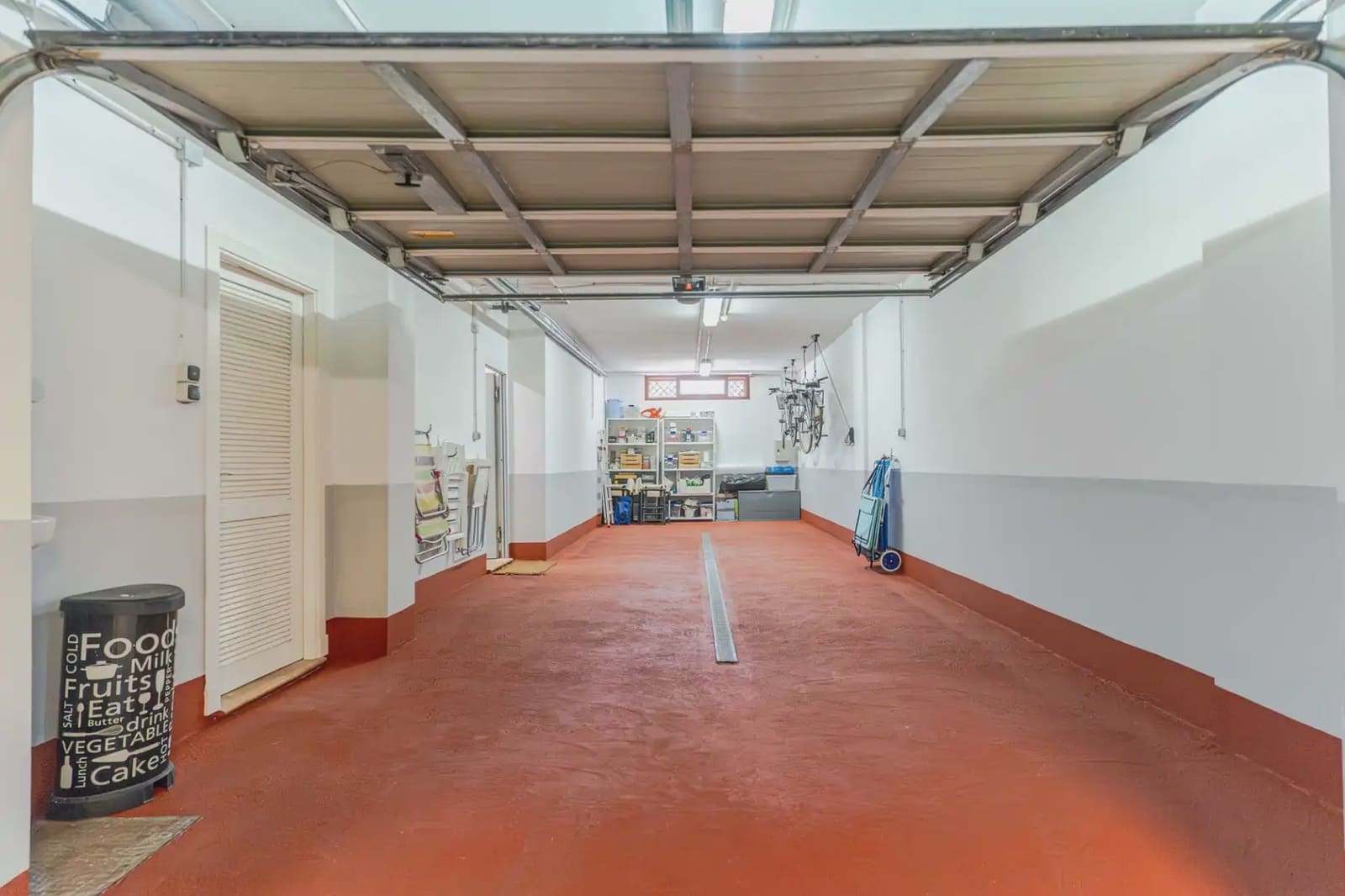 Adosado de 4 habitaciones en Motril en venta con piscina garaje - 550.000 € (Ref: 9978039)