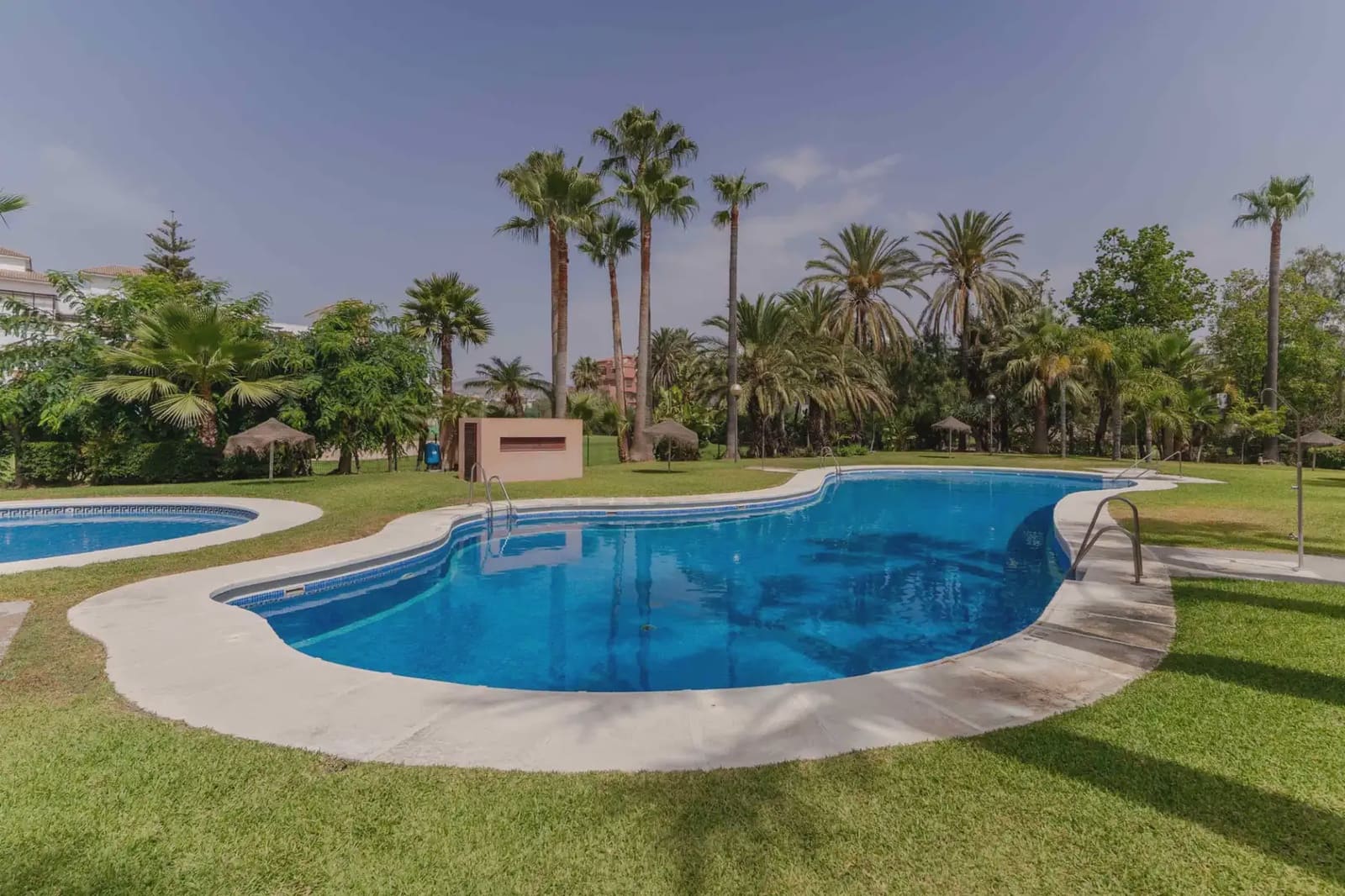 Adosado de 4 habitaciones en Motril en venta con piscina garaje - 550.000 € (Ref: 9978039)