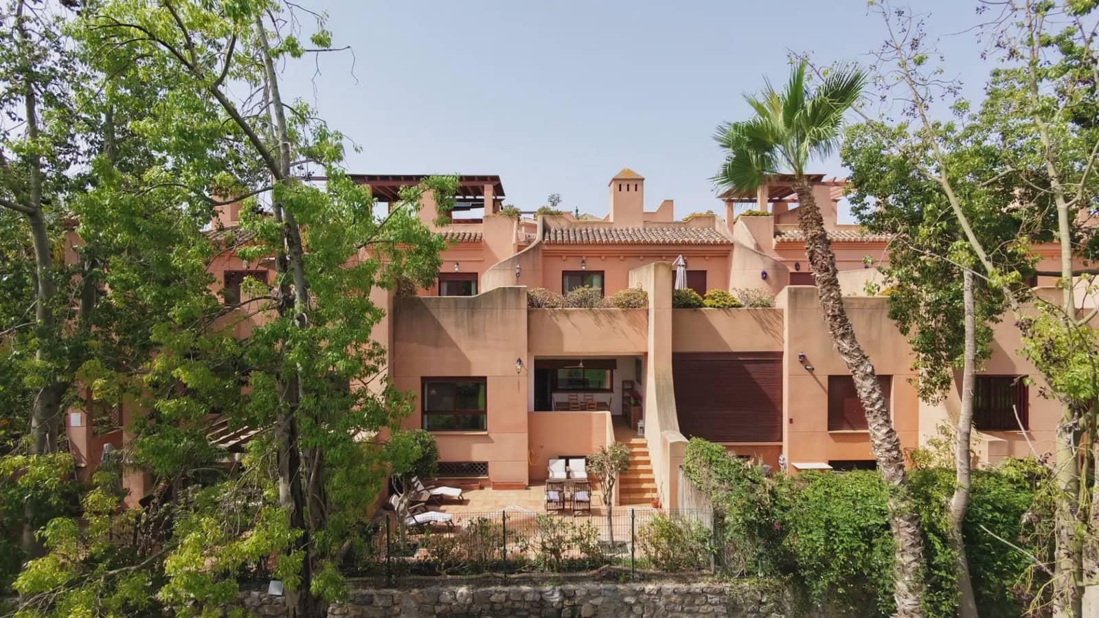 Adosado de 4 habitaciones en Motril en venta con piscina garaje - 550.000 € (Ref: 9978039)