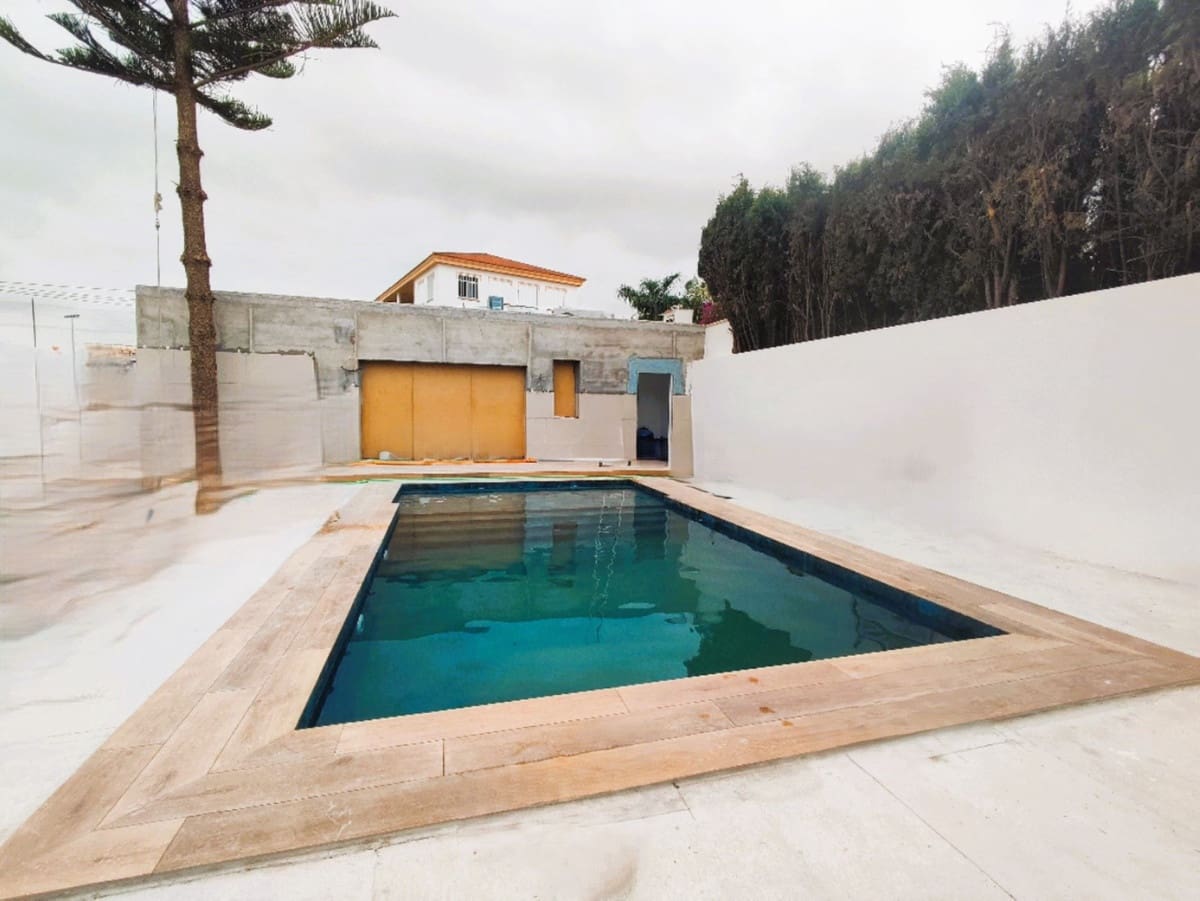 4 soveværelse Villa til salg i El Coto - € 995.000 (Ref: 8513022)