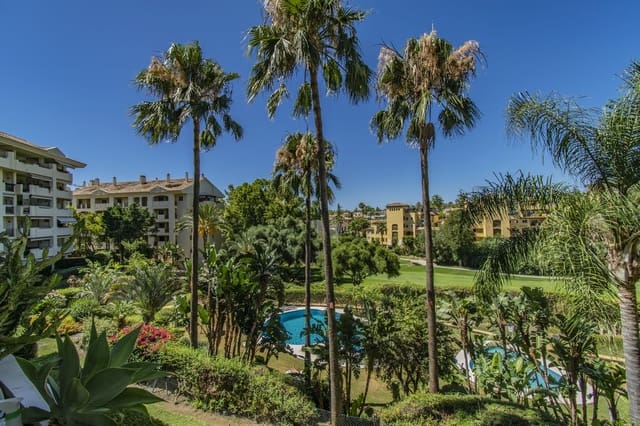 2 bedroom Apartment for sale in Guadalmina Alta, Marbella with pool - € 435,000 (Ref: 8517566)
