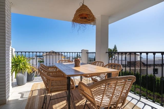 3 sovrum Semi-fristående Villa till salu i Benalmádena pueblo, Benalmádena - 690 000 € (Ref: 8911937)