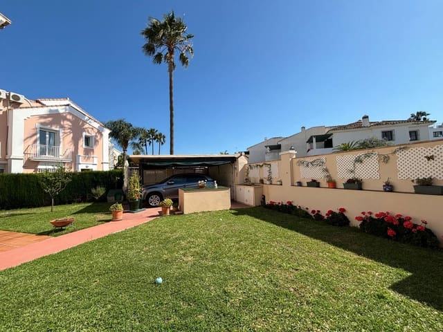 3 soveværelse Semi-Rækkehus til salg i Nueva Alcántara, Marbella - € 1.200.000 (Ref: 9002173)