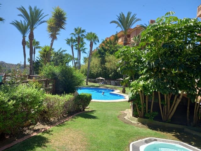2 soveværelse Lejlighed til salg i La Reserva, Marbella - € 349.000 (Ref: 9012719)