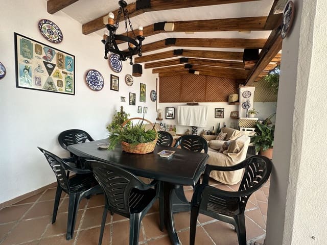 5 soveværelse Semi-Rækkehus til salg i Málaga by - € 850.000 (Ref: 9035184)
