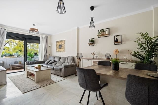 4 soveværelse Semi-Rækkehus til salg i Benalmadena Costa, Benalmádena - € 448.000 (Ref: 9049495)