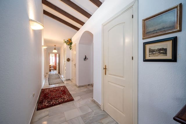 3 soveværelse Villa til salg i El Faro, Mijas - € 695.000 (Ref: 9063597)
