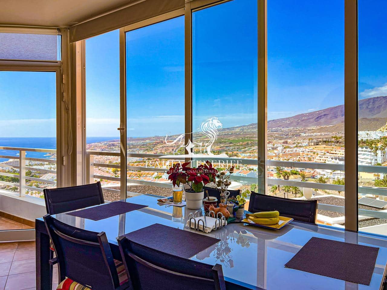 5 slaapkamer Villa te koop in Costa Adeje met garage - € 625.000 (Ref: 8543317)