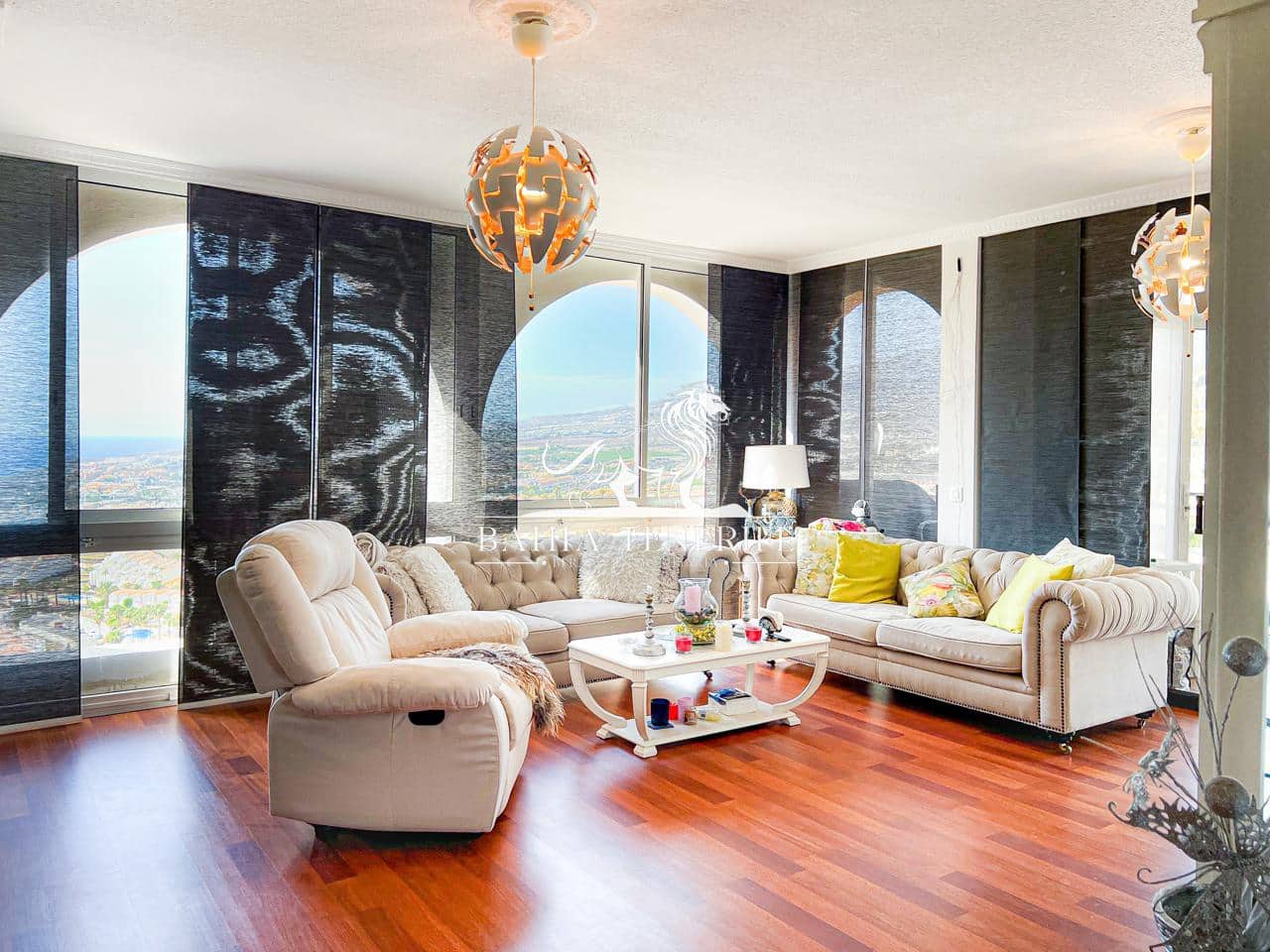 5 slaapkamer Villa te koop in Costa Adeje met garage - € 625.000 (Ref: 8543317)