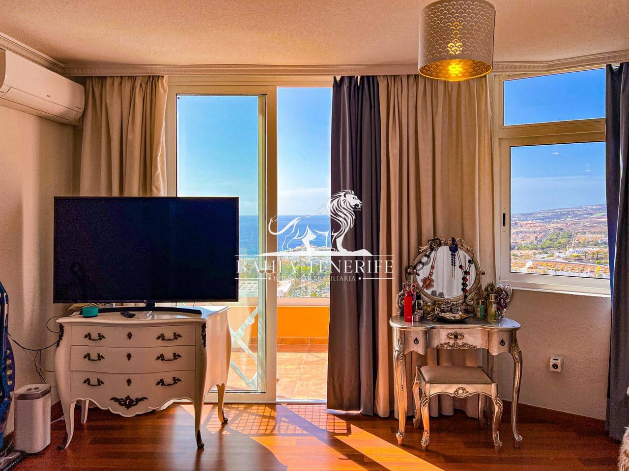 5 slaapkamer Villa te koop in Costa Adeje met garage - € 625.000 (Ref: 8543317)