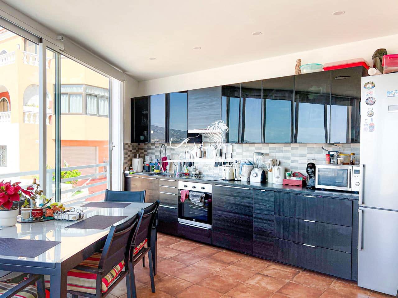 5 slaapkamer Villa te koop in Costa Adeje met garage - € 625.000 (Ref: 8543317)