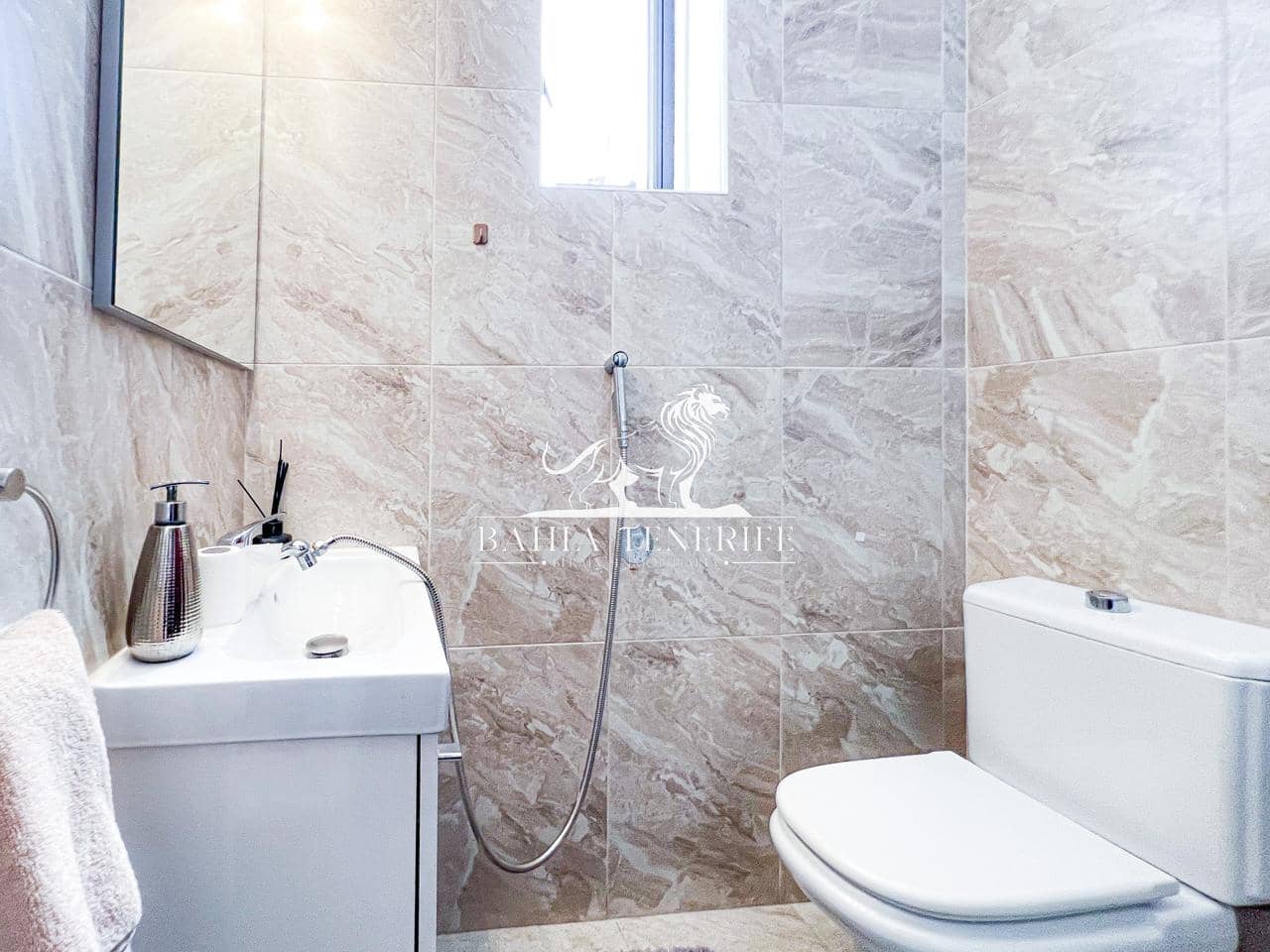 5 slaapkamer Villa te koop in Costa Adeje met garage - € 625.000 (Ref: 8543317)