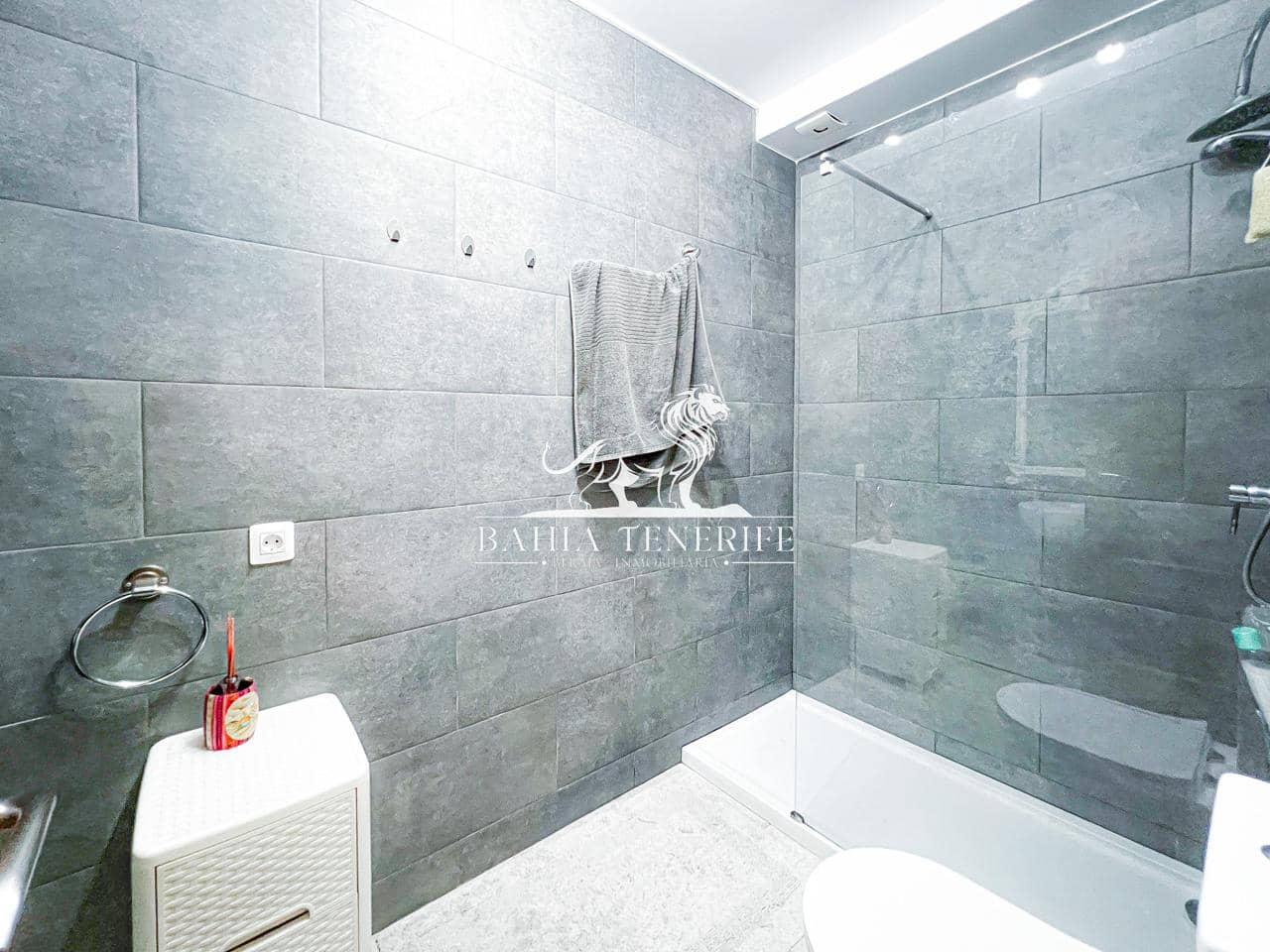 5 slaapkamer Villa te koop in Costa Adeje met garage - € 625.000 (Ref: 8543317)