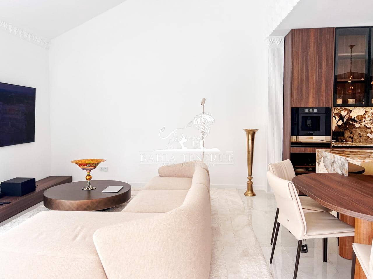 4 soveværelse Villa til salg i Adeje med swimmingpool garage - € 1.390.000 (Ref: 8546426)