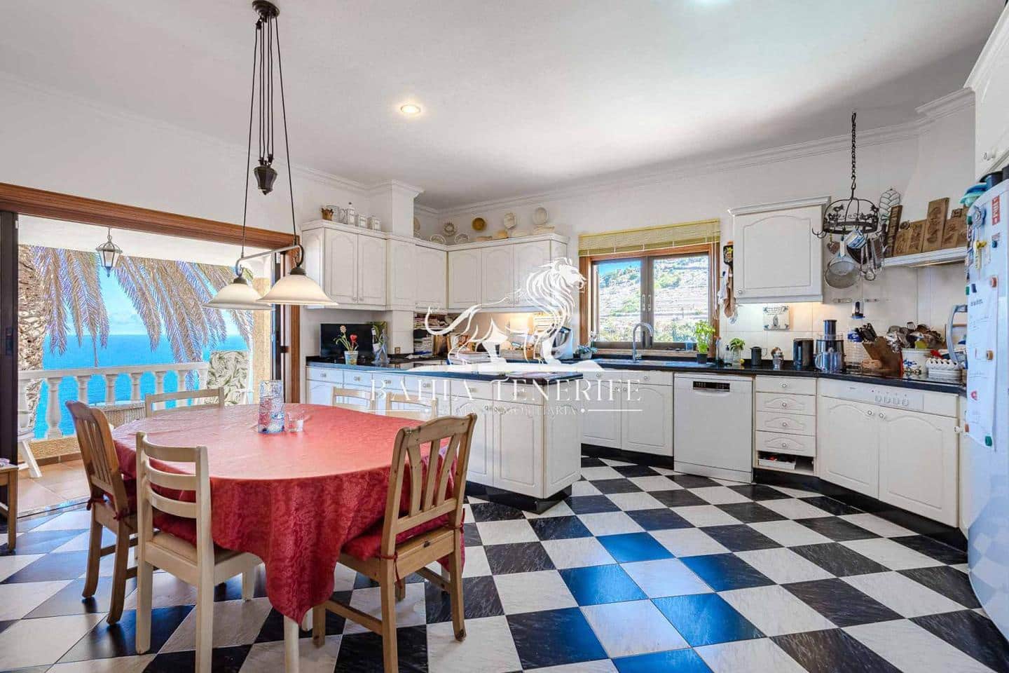 5 soveværelse Villa til salg i El Sauzal med swimmingpool - € 1.290.000 (Ref: 8553068)