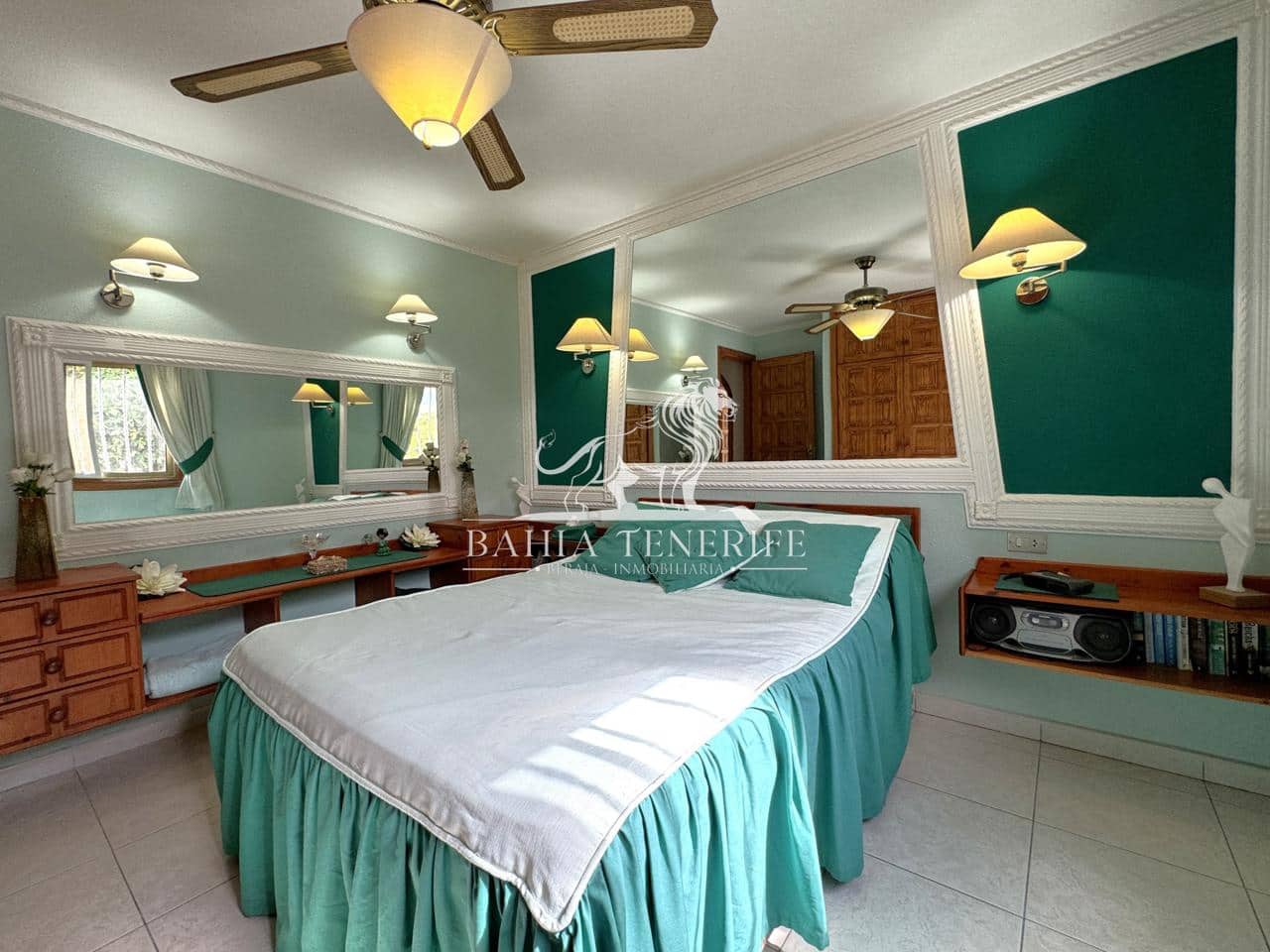 4 soveværelse Villa til salg i Chayofa med swimmingpool - € 775.000 (Ref: 8609601)