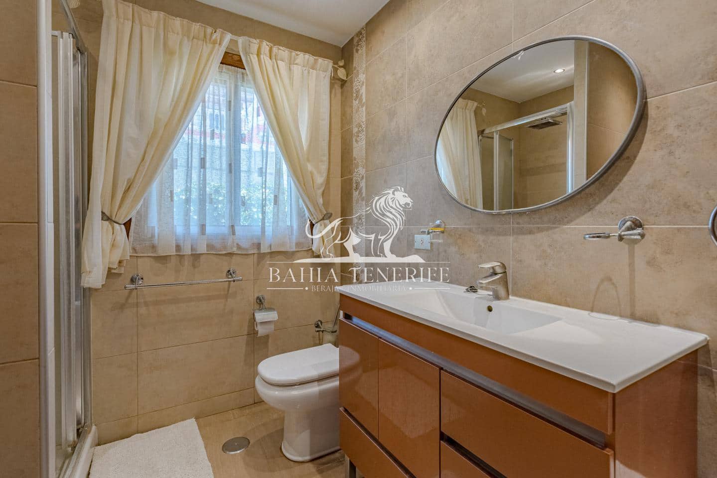 4 soveværelse Villa til salg i Chayofa med swimmingpool - € 775.000 (Ref: 8609601)