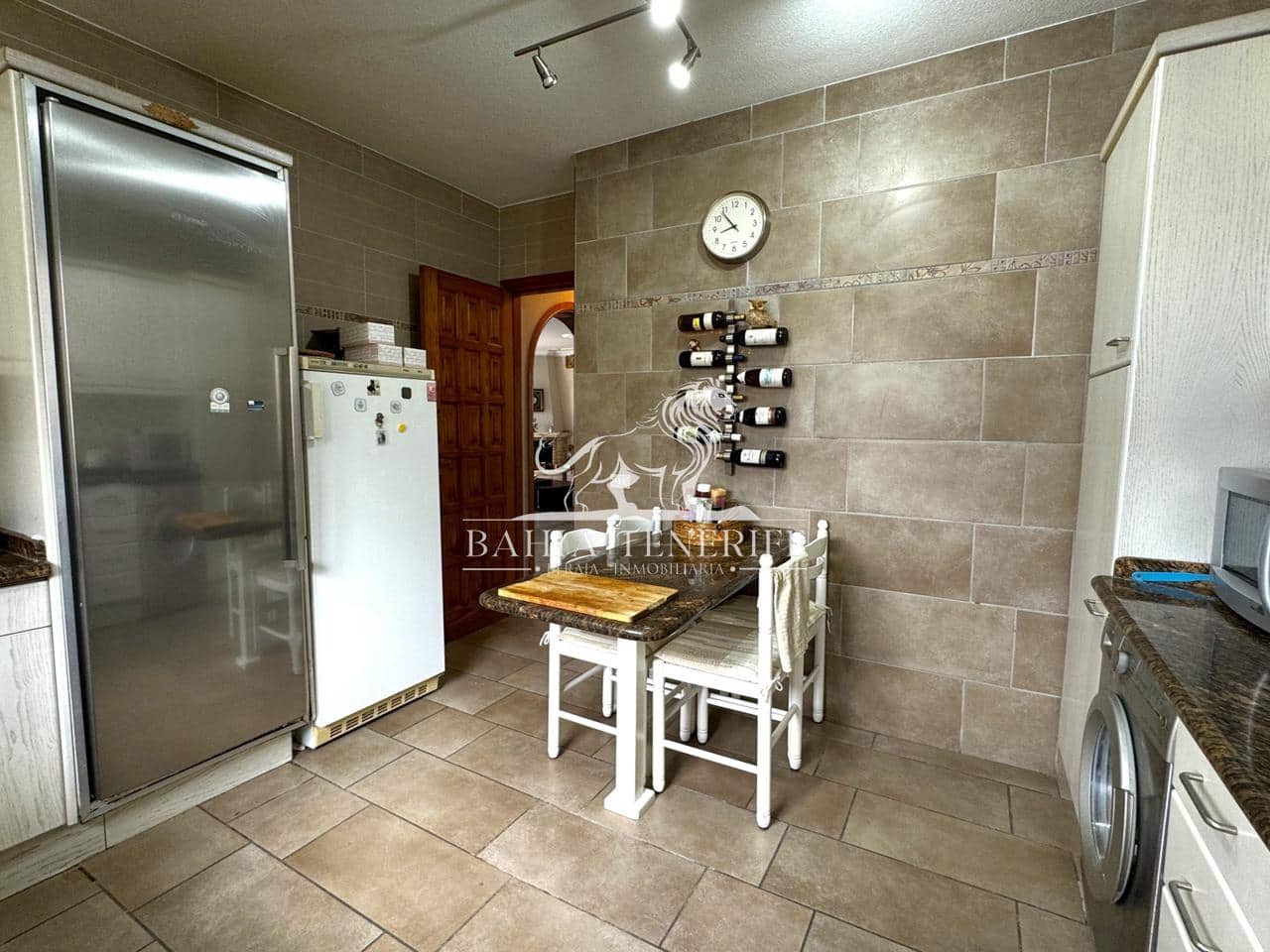 4 soveværelse Villa til salg i Chayofa med swimmingpool - € 775.000 (Ref: 8609601)