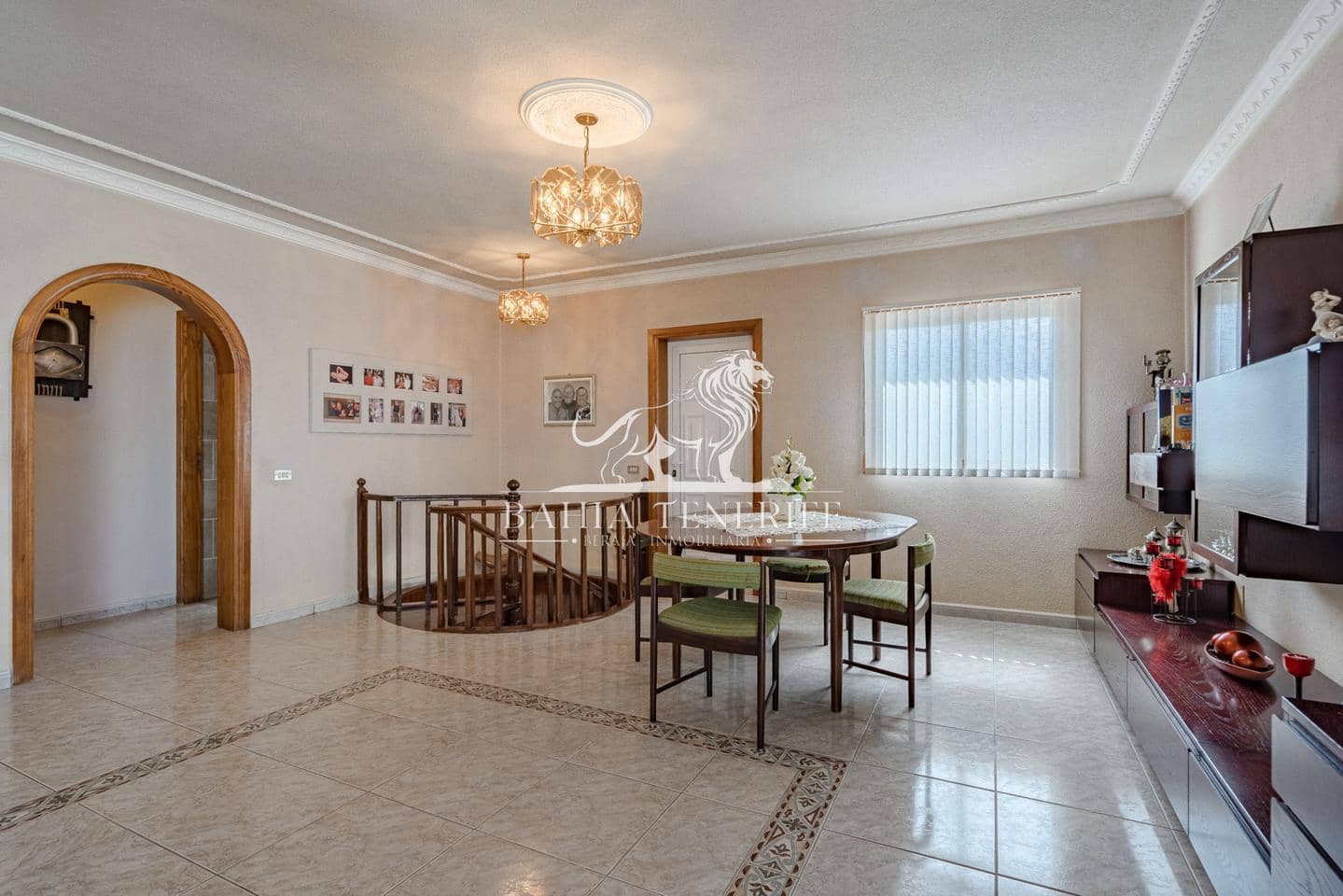 4 soveværelse Villa til salg i Chayofa med swimmingpool - € 775.000 (Ref: 8609601)