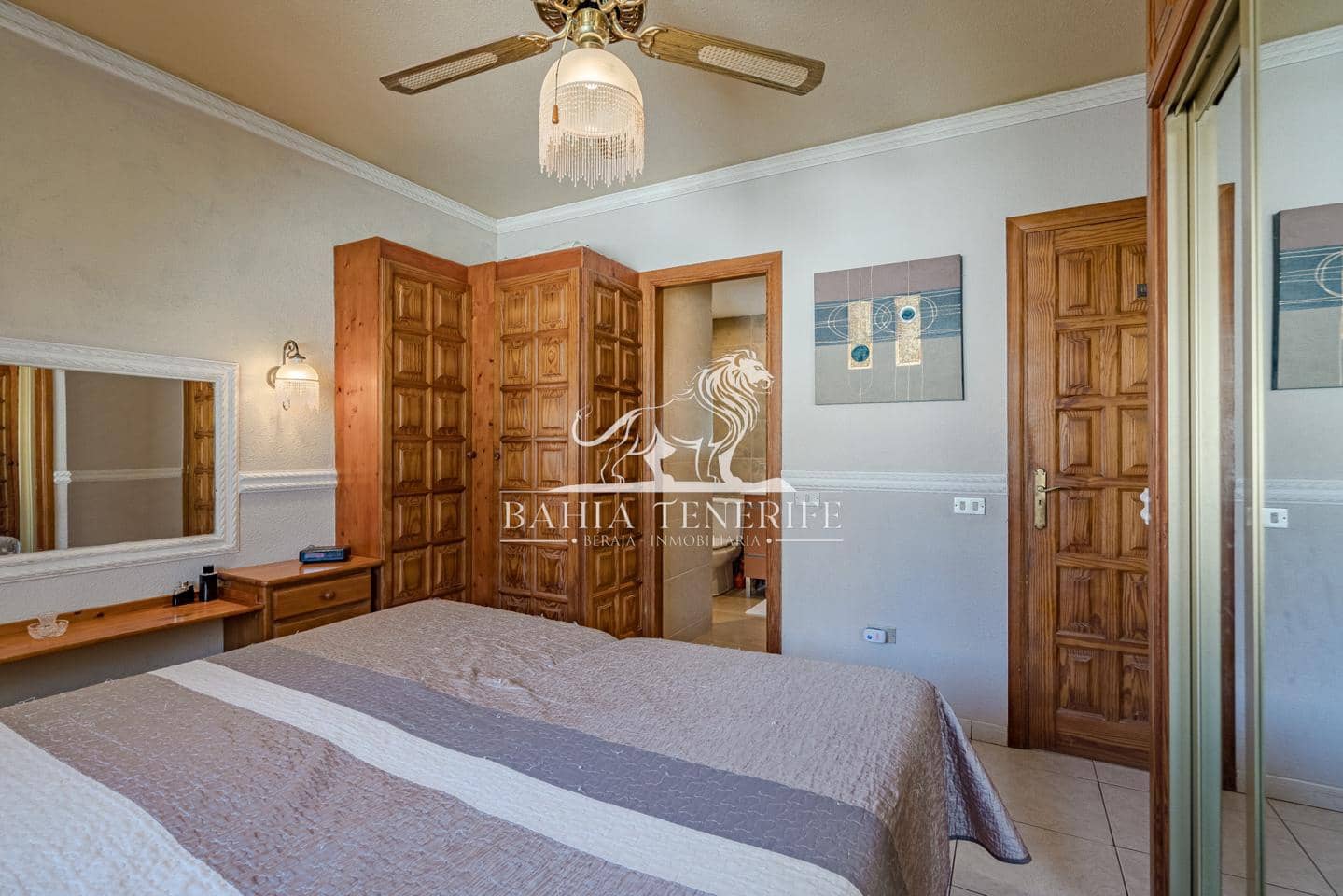 4 soveværelse Villa til salg i Chayofa med swimmingpool - € 775.000 (Ref: 8609601)