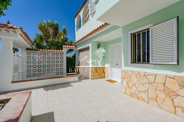 4 soverom Villa til salgs i Chayofa, Arona med svømmebasseng - € 775 000 (Ref: 8609601)