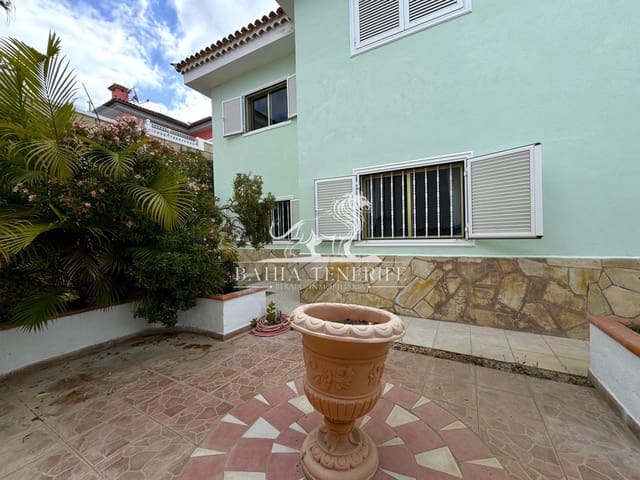 4 soverom Villa til salgs i Chayofa, Arona med svømmebasseng - € 775 000 (Ref: 8609601)