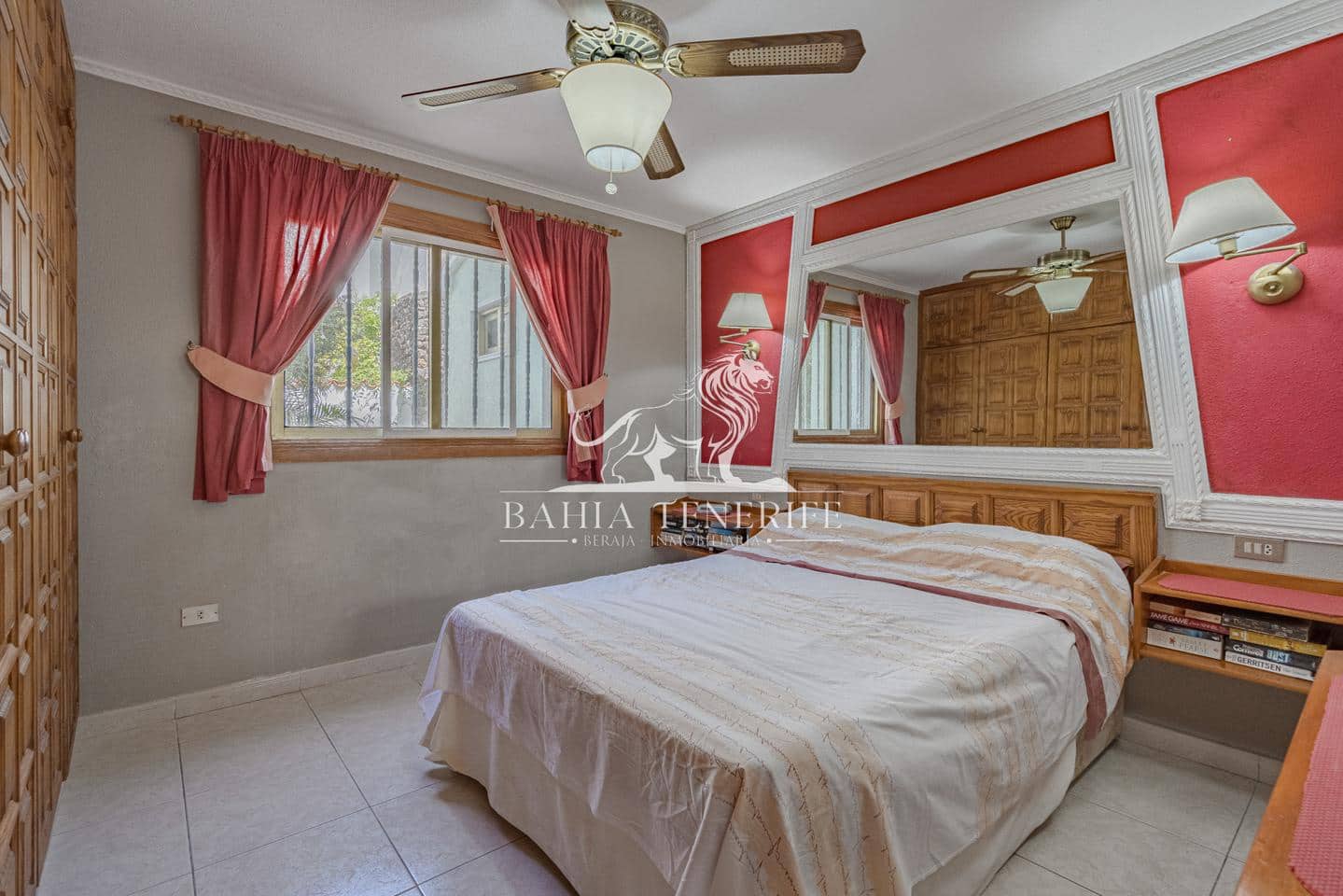 4 soveværelse Villa til salg i Chayofa med swimmingpool - € 775.000 (Ref: 8609601)