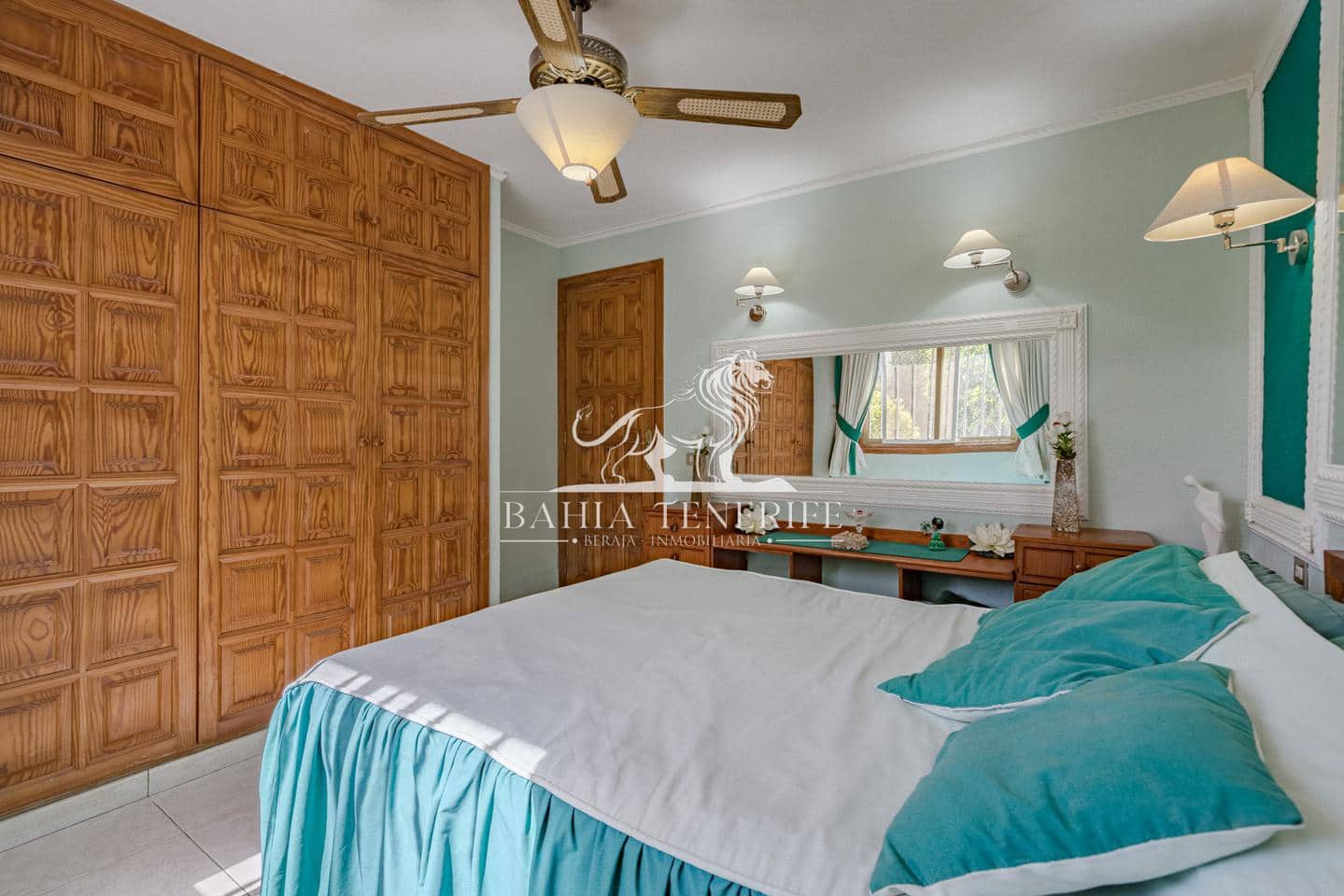 4 soveværelse Villa til salg i Chayofa med swimmingpool - € 775.000 (Ref: 8609601)