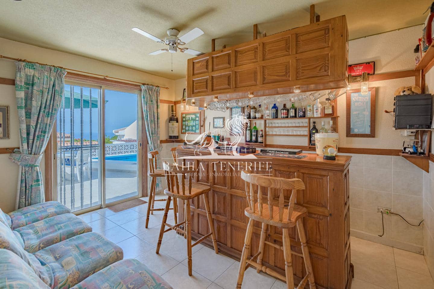 4 soveværelse Villa til salg i Chayofa med swimmingpool - € 775.000 (Ref: 8609601)