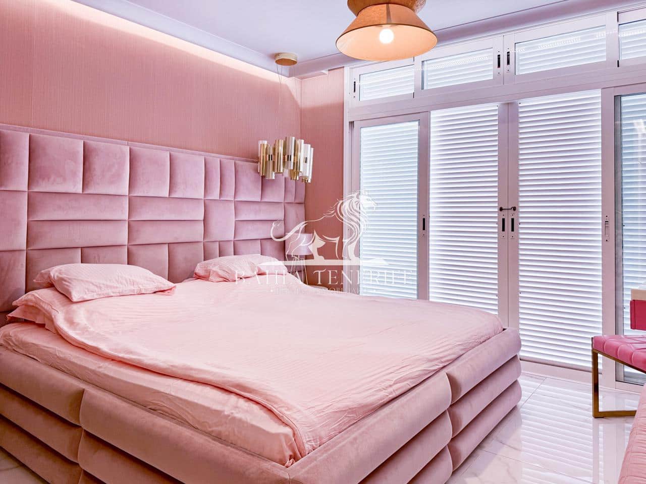 4 soveværelse Villa til salg i El Madronal med swimmingpool garage - € 1.499.000 (Ref: 8866175)