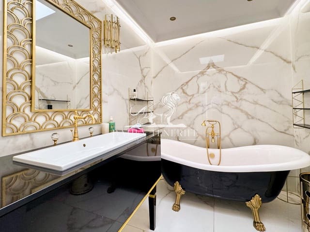 4 chambre Villa/Maison à vendre à El Madroñal, Adeje avec piscine garage - 1 499 000 € (Ref: 8866175)