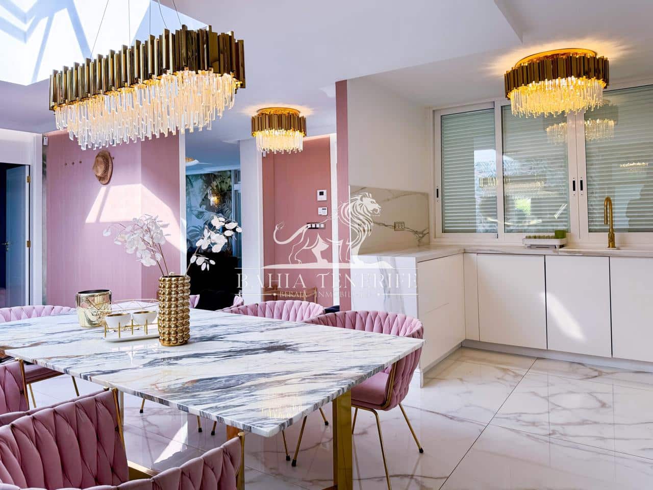 4 soveværelse Villa til salg i El Madronal med swimmingpool garage - € 1.499.000 (Ref: 8866175)