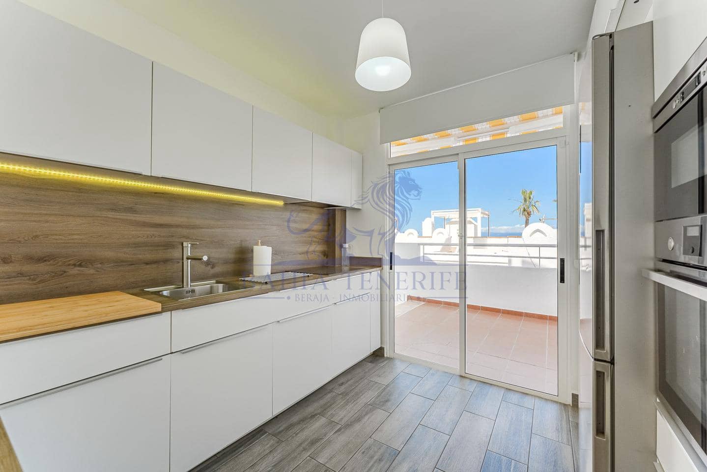 2 sypialnia Willa na sprzedaż w Callao Salvaje z basenem garażem - 445 000 € (Ref: 9000781)