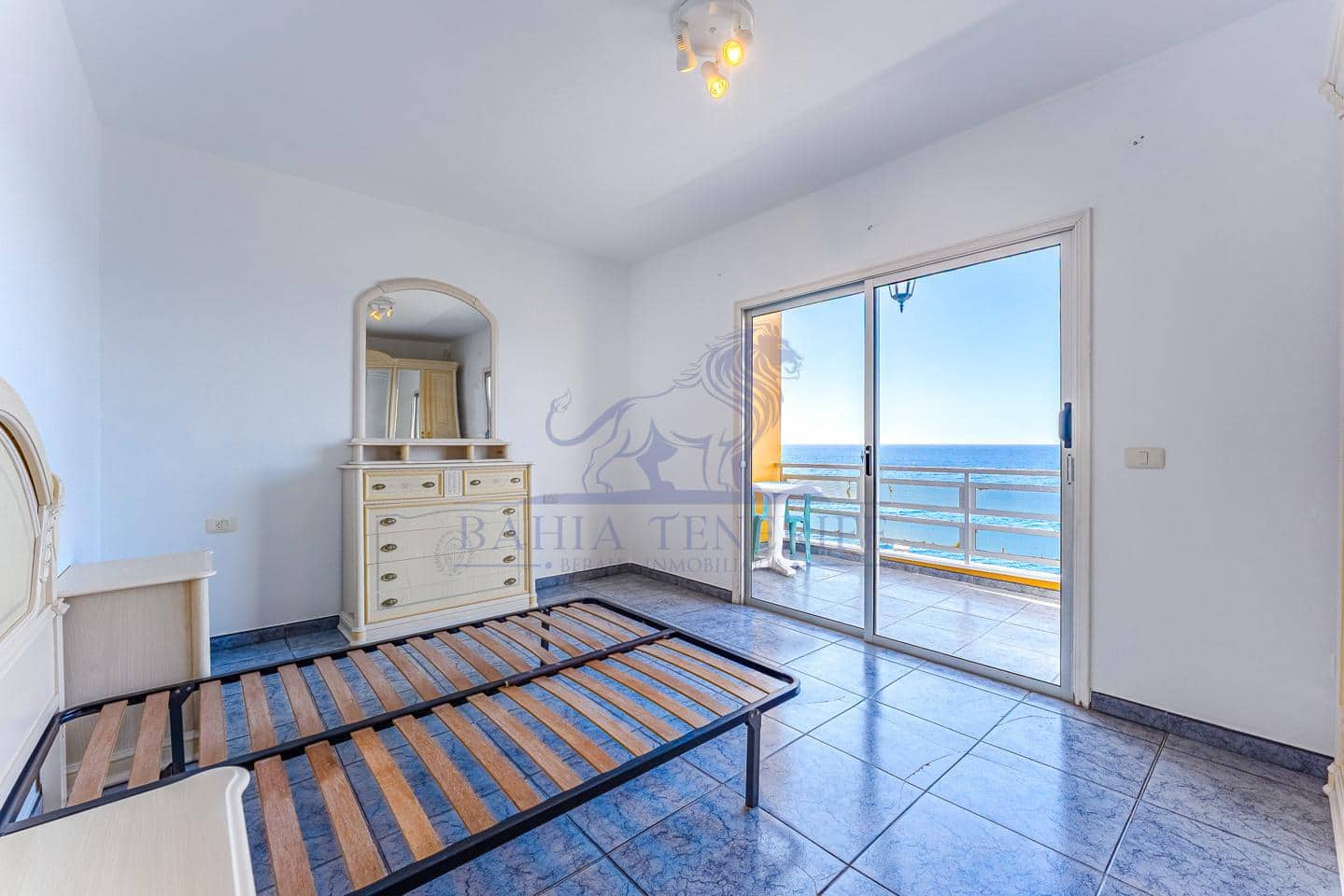 2 soverom Leilighet til salgs i Los Abrigos - € 290 000 (Ref: 9000782)