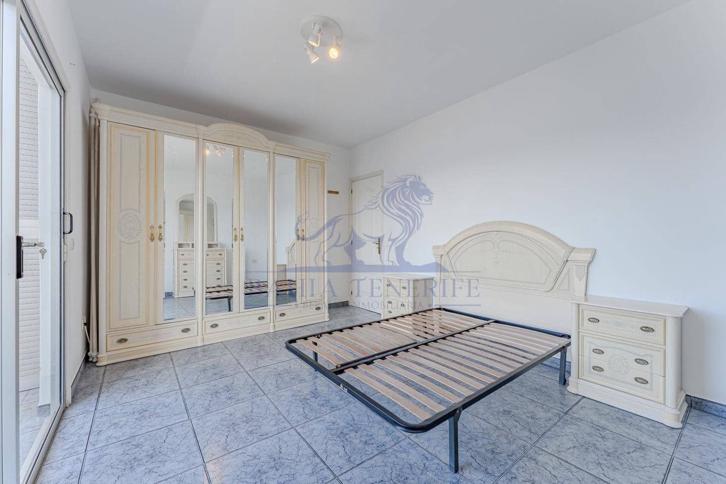 2 soverom Leilighet til salgs i Los Abrigos - € 290 000 (Ref: 9000782)