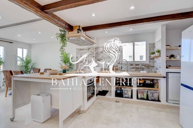 3 camera da letto Villa da affittare in Callao Salvaje, Adeje con piscina - 3.000 € (Rif: 9211572)