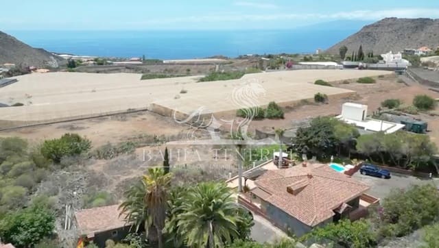 2 slaapkamer Villa te koop in Santiago del Teide met zwembad garage - € 1.100.000 (Ref: 9237906)