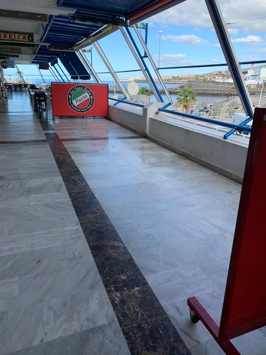 Restaurant/Bar til salg i Puerto Colon - € 100.000 (Ref: 8792998)