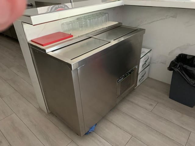 Restaurant/Bar til salgs i Puerto Colón, Adeje - € 100 000 (Ref: 8792998)