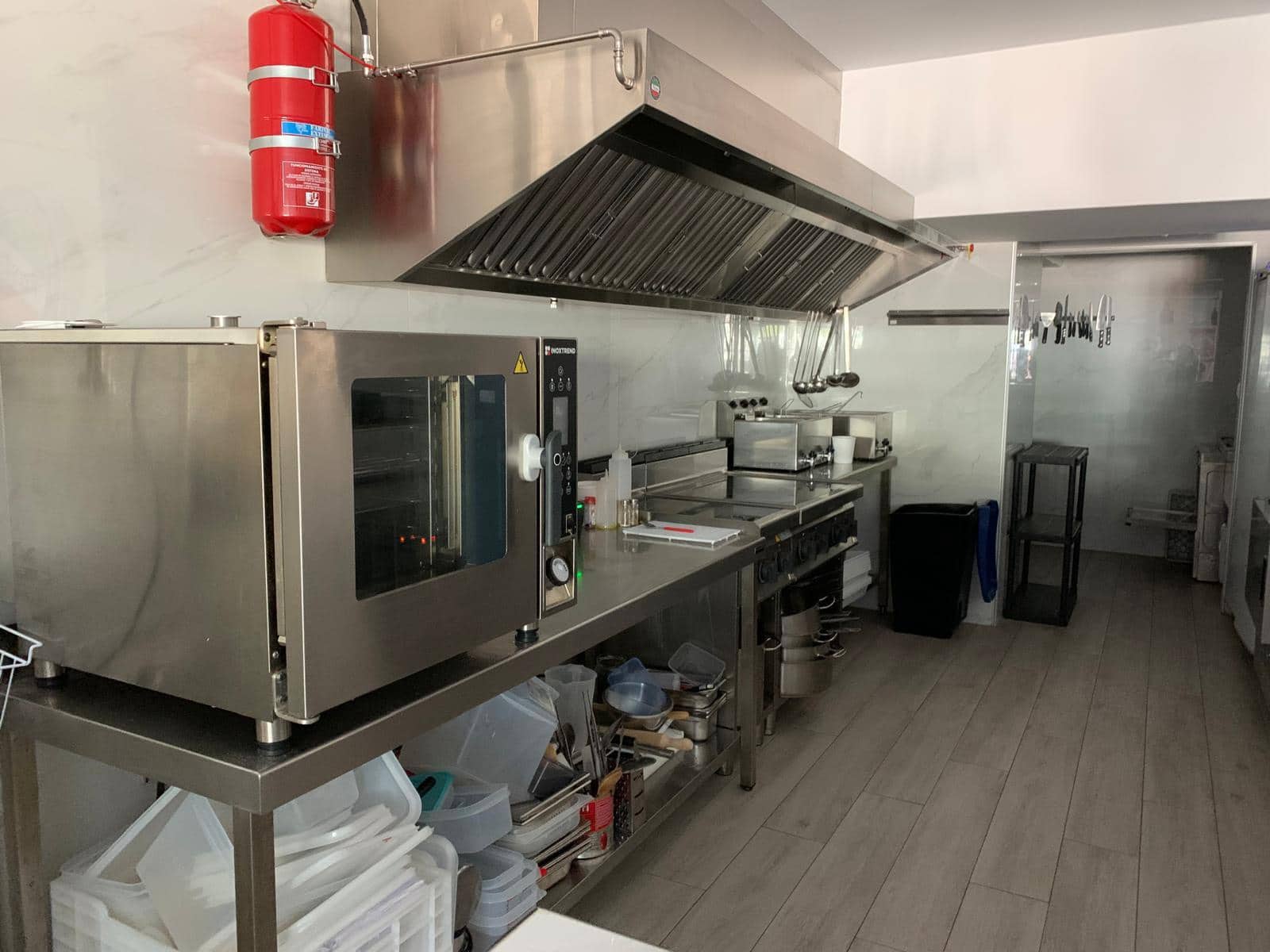 Restaurant/Bar til salg i Puerto Colon - € 100.000 (Ref: 8792998)