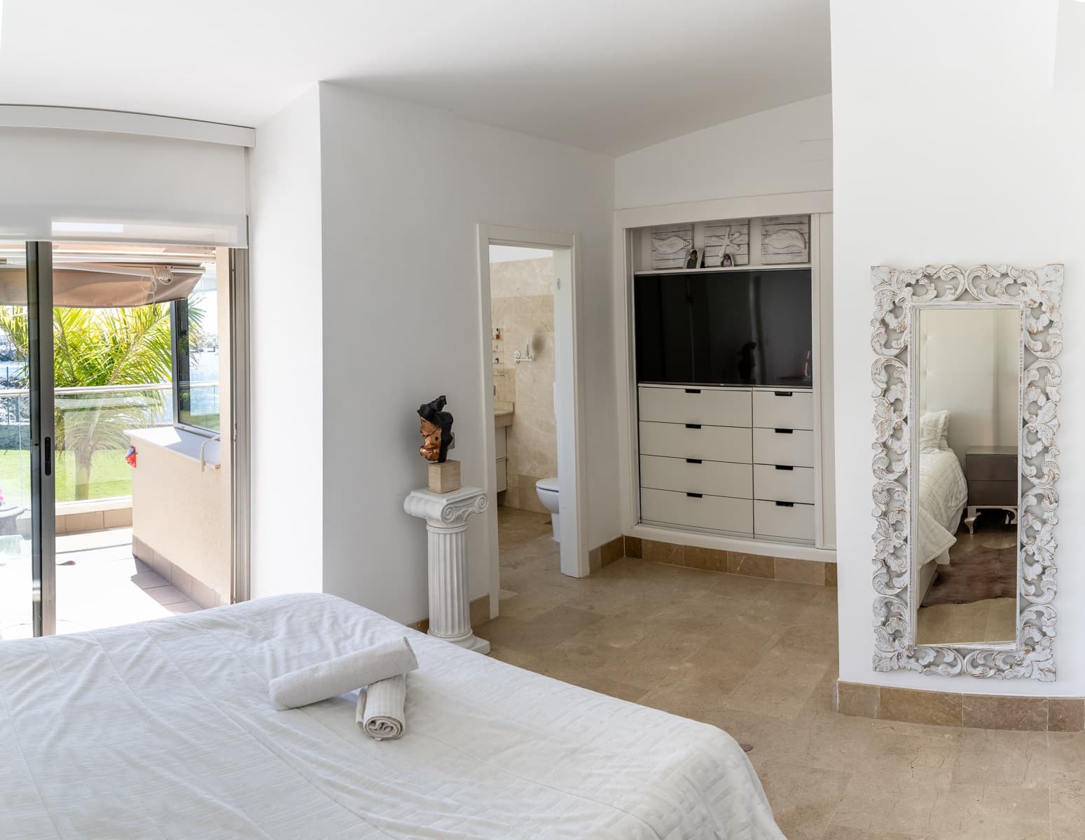 2 soveværelse Rækkehus til salg i Amarilla Golf med swimmingpool garage - € 580.000 (Ref: 8947677)