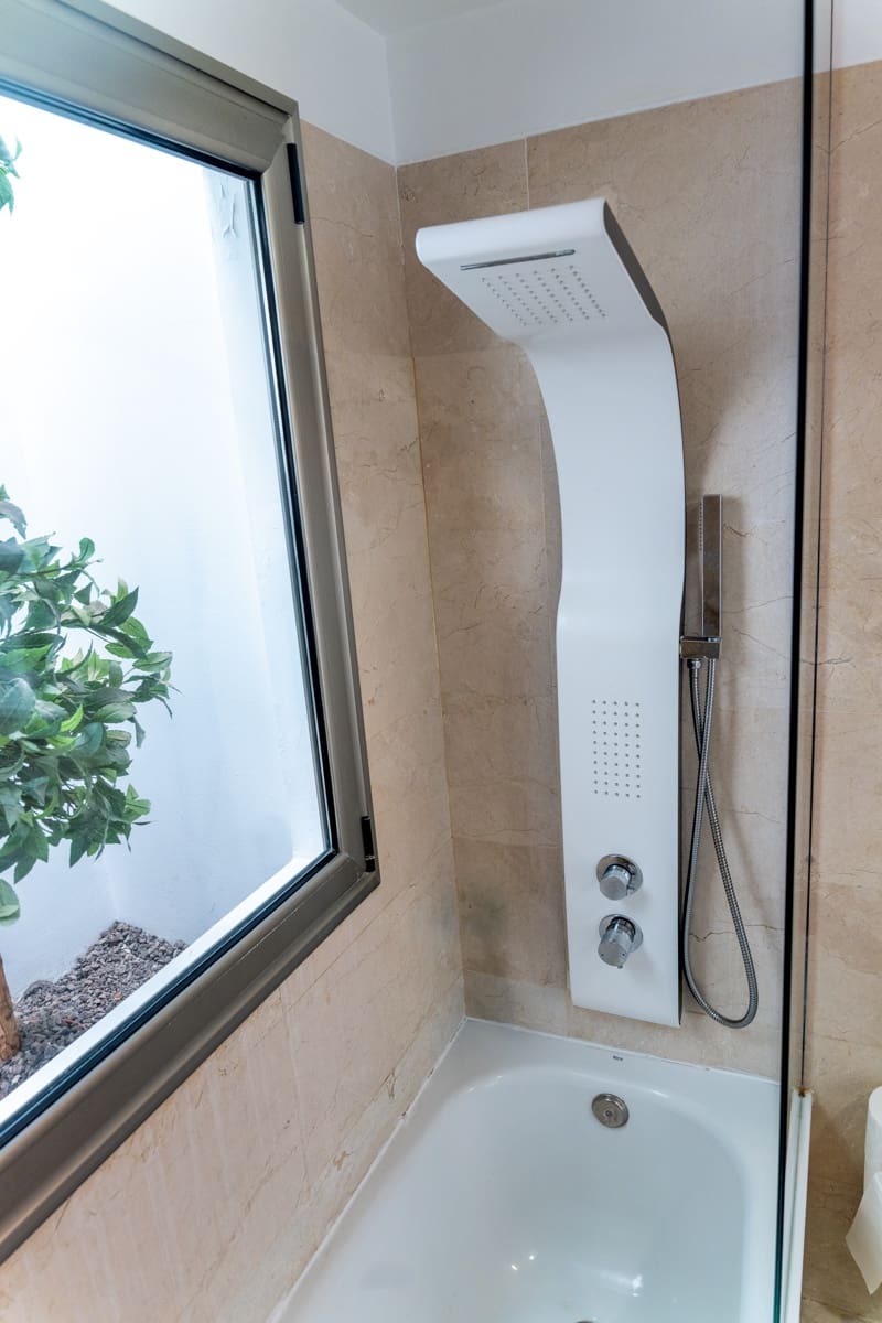 2 soveværelse Rækkehus til salg i Amarilla Golf med swimmingpool garage - € 580.000 (Ref: 8947677)