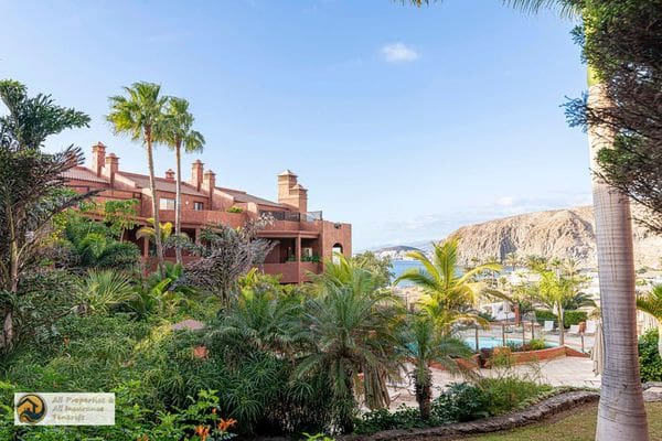 2 soveværelse Strandlejlighed til salg i Palm-Mar med swimmingpool garage - € 650.000 (Ref: 8981082)