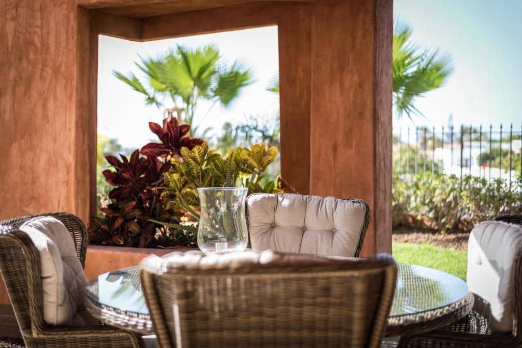 2 soveværelse Strandlejlighed til salg i Palm-Mar med swimmingpool garage - € 650.000 (Ref: 8981082)