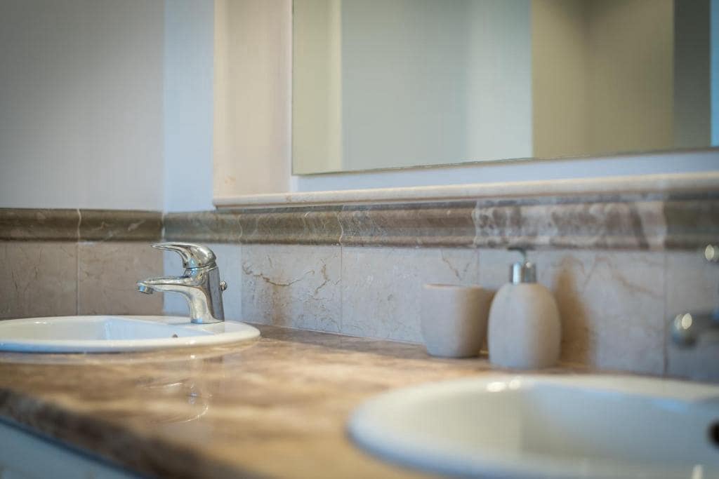 2 soveværelse Strandlejlighed til salg i Palm-Mar med swimmingpool garage - € 650.000 (Ref: 8981082)